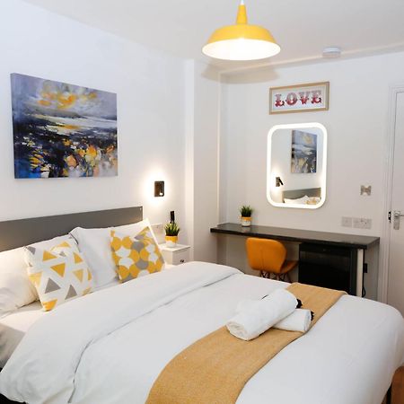 New Luxury Rooms In The Heart Of London Next To Shops, Cafes, Bars & Metro With Shared Bathrooms Zewnętrze zdjęcie