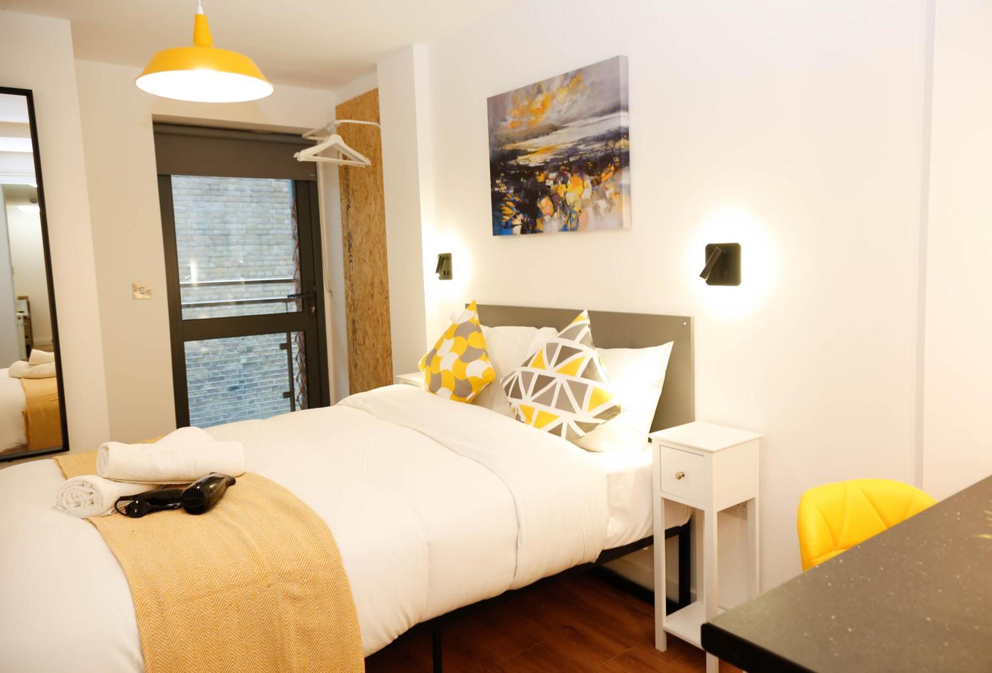 New Luxury Rooms In The Heart Of London Next To Shops, Cafes, Bars & Metro With Shared Bathrooms Zewnętrze zdjęcie