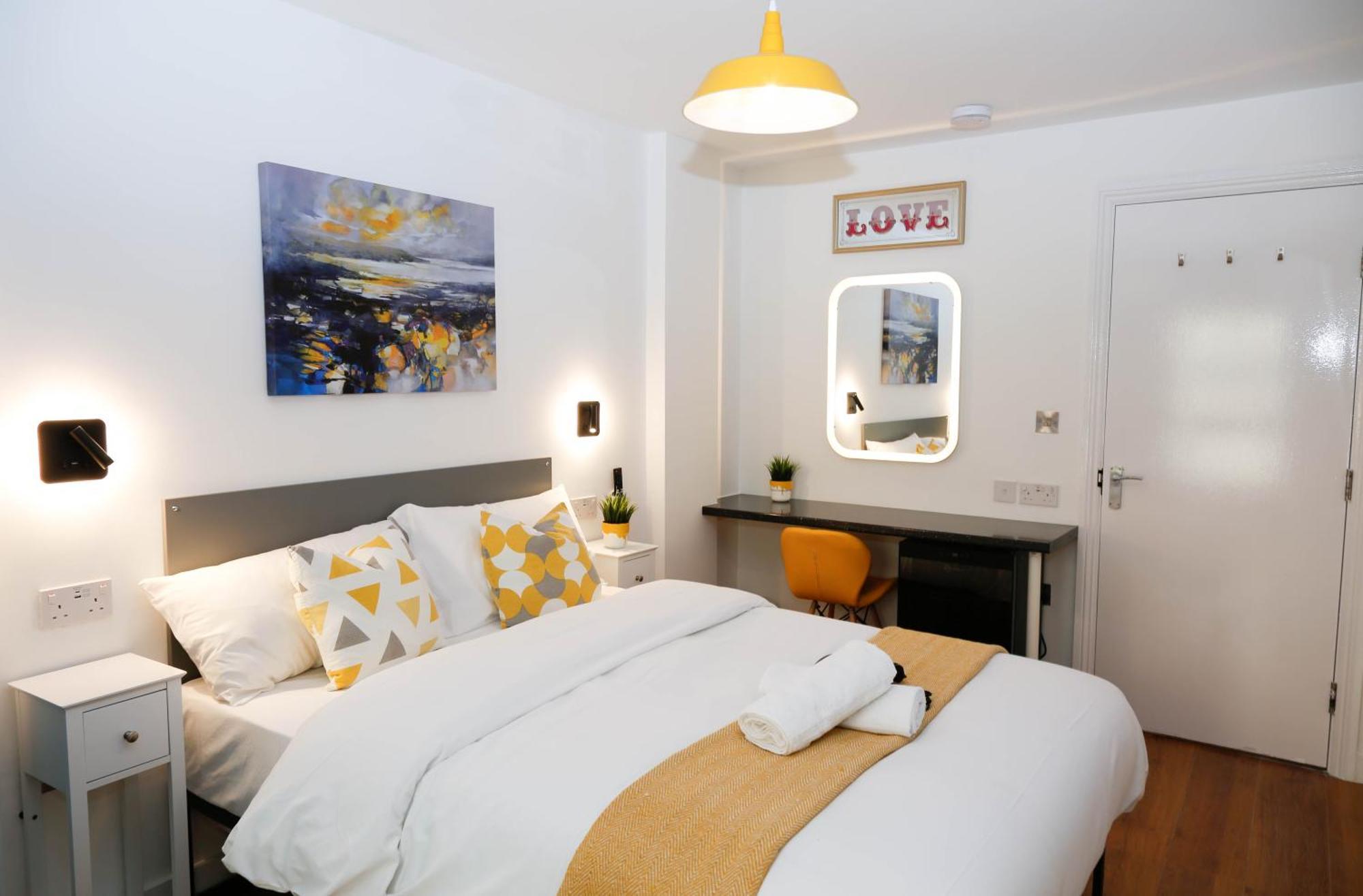 New Luxury Rooms In The Heart Of London Next To Shops, Cafes, Bars & Metro With Shared Bathrooms Zewnętrze zdjęcie