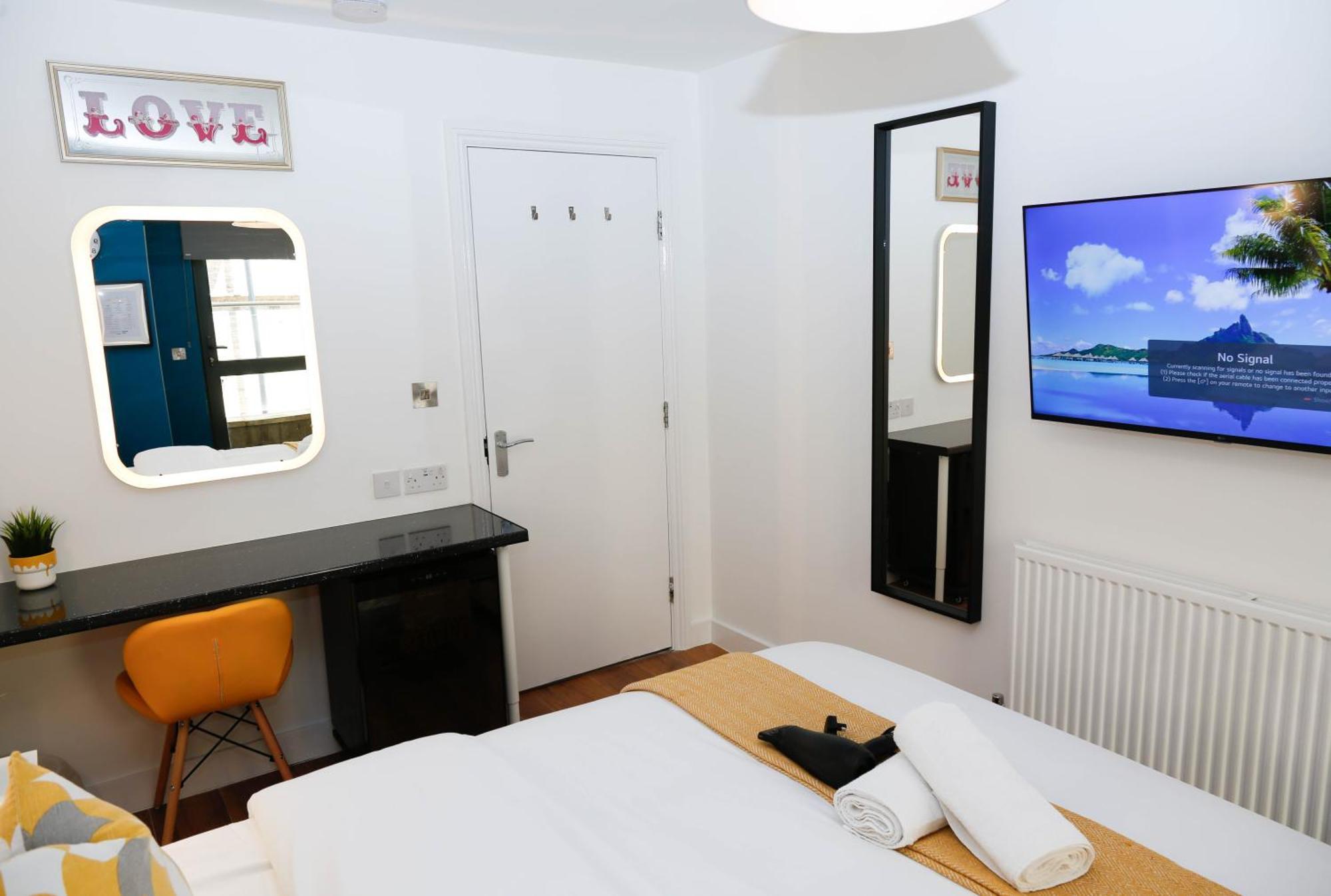 New Luxury Rooms In The Heart Of London Next To Shops, Cafes, Bars & Metro With Shared Bathrooms Zewnętrze zdjęcie